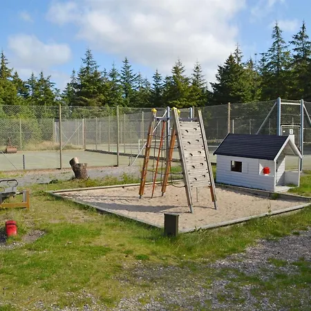 Roulf - 1-1km From The Sea By Interhome *